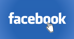 Akcie Facebooku klesají