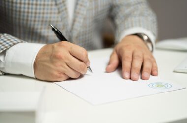 Předmanželská smlouva vám může zachránit finance. Proč ji uzavřít?