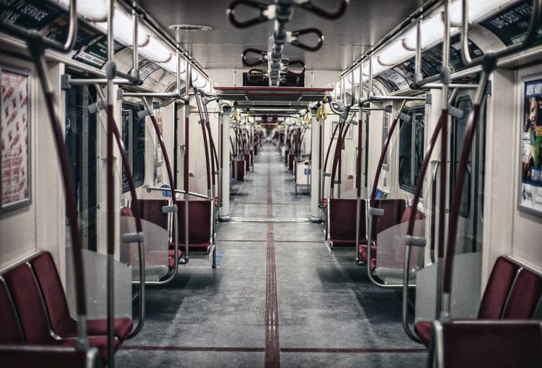 V Praze fungují mobilní data i na lince metra B
